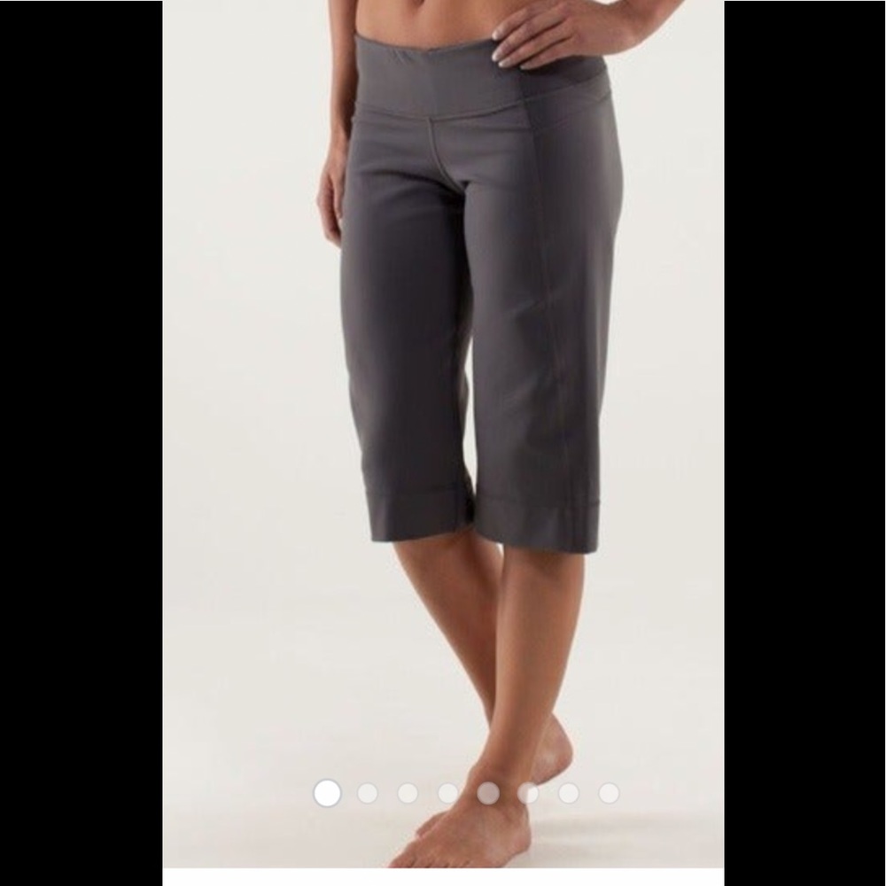 🌟WEEKEND SALE🌟 lululemon Clam Digger II